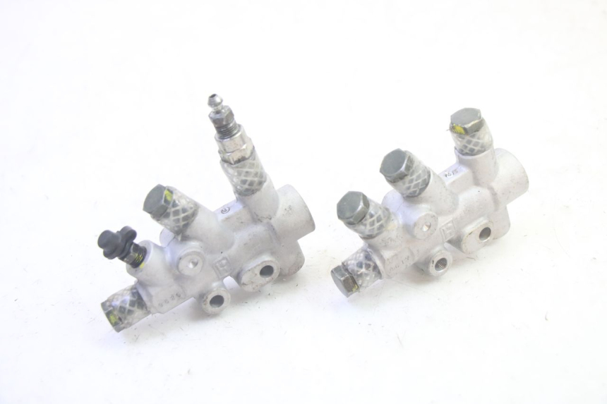 photo de DISTRIBUIDOR DE FRENO PIAGGIO MP3 RL 250 (2007 - 2010) - Zoom estado de uso