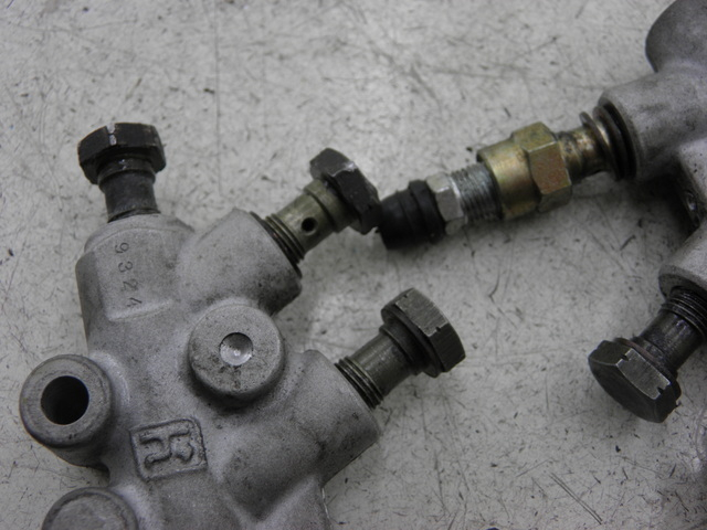 photo de DISTRIBUIDOR DE FRENO PIAGGIO MP3 RL 250 (2007 - 2010)