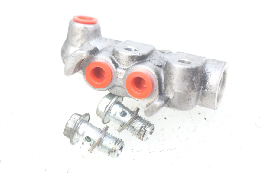 photo de REPARTIDOR DE FRENO SUZUKI SIXTEEN 125 (2008 - 2010)