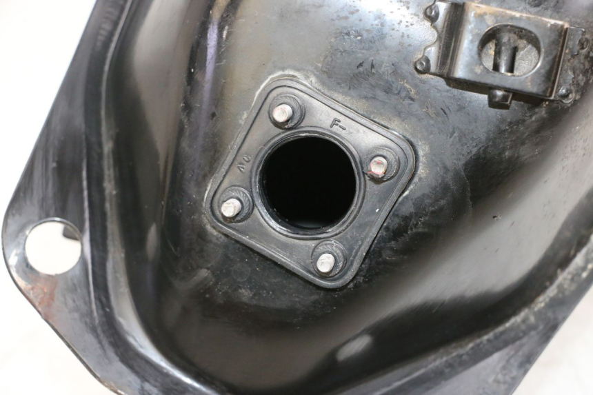 photo de DEPOSITO FUEL MAG POWER BOMBERS 4T 50 (2016 - 2026) - Otra perspectiva