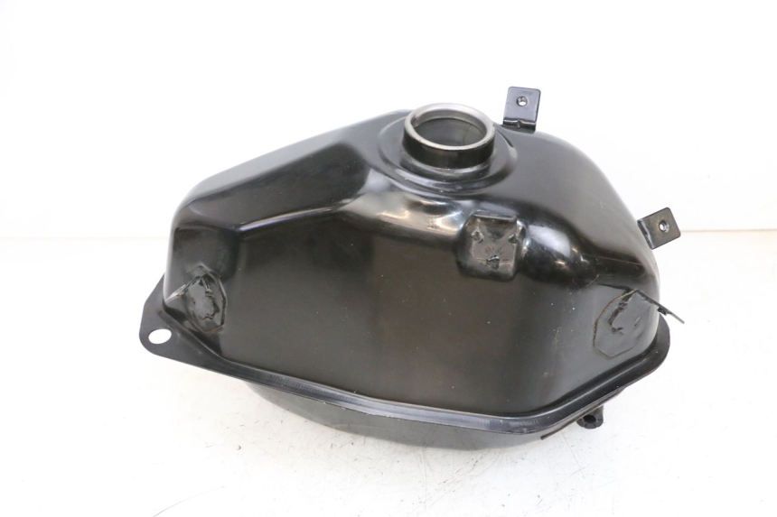 photo de DEPOSITO FUEL MAG POWER BOMBERS 4T 50 (2016 - 2026) - Detalles de los puntos de fijación