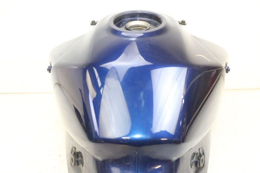 photo de DEPOSITO FUEL SUZUKI DL V STROM 1000 (2002 - 2007) - Zoom sobre los componentes