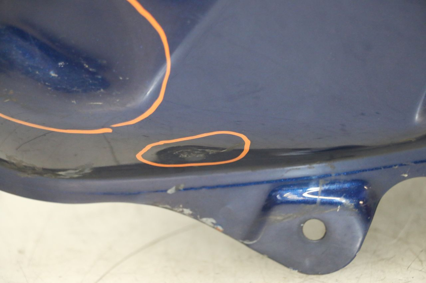 photo de DEPOSITO FUEL SUZUKI DL V STROM 1000 (2002 - 2007) - Enfoque en la estructura