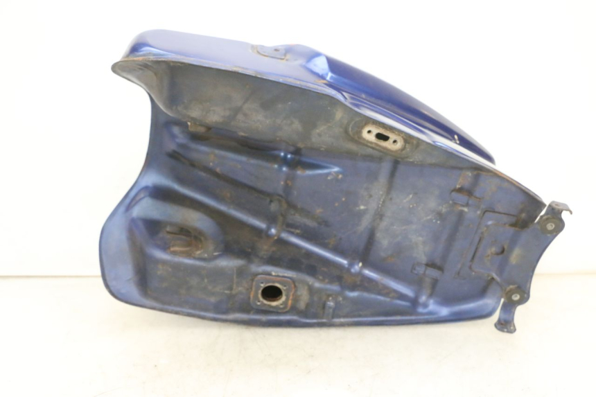 photo de DEPOSITO FUEL KAWASAKI GPX R WARBIRD 600 (1988 - 1993) - Primer plano técnico