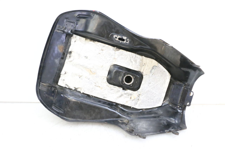 photo de DEPOSITO FUEL KAWASAKI GPZ RX 1000 (1986 - 1988) - Características distintivas