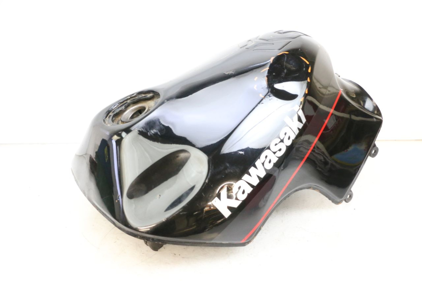 photo de DEPOSITO FUEL KAWASAKI GPZ RX 1000 (1986 - 1988) - Otra perspectiva