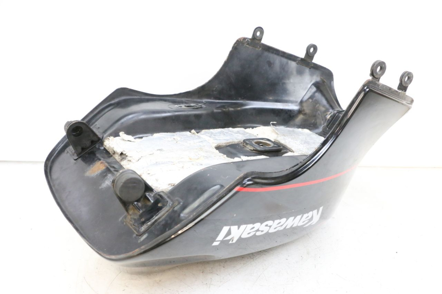 photo de DEPOSITO FUEL KAWASAKI GPZ RX 1000 (1986 - 1988) - Estado de la superficie y material