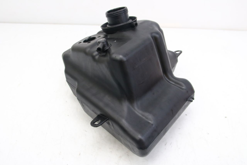 photo de DEPóSITO DE COMBUSTIBLE PEUGEOT KISBEE 2T 50 (2018 - 2022)