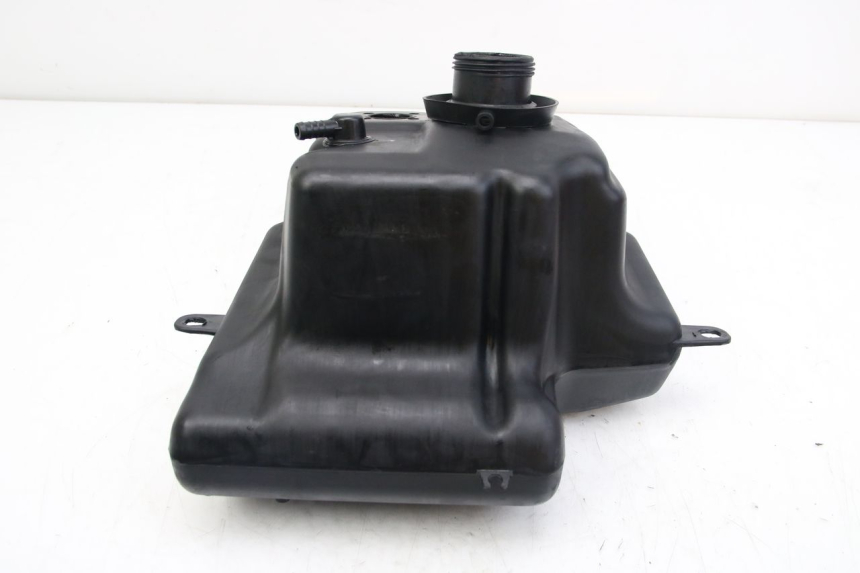 photo de DEPóSITO DE COMBUSTIBLE PEUGEOT KISBEE 2T 50 (2018 - 2022)