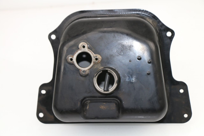 photo de DEPOSITO FUEL JM MOTORS MILANO 50 (2014 - 2019)