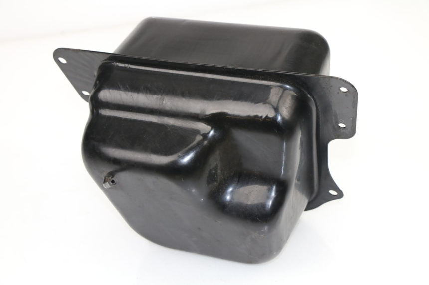 photo de DEPOSITO FUEL JM MOTORS MILANO 50 (2014 - 2019)