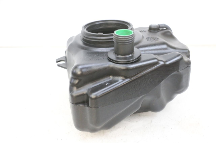 photo de DEPÓSITO DE COMBUSTIBLE YAMAHA NEOS NEO'S 4T 50 (2008 - 2016) - Primer plano técnico