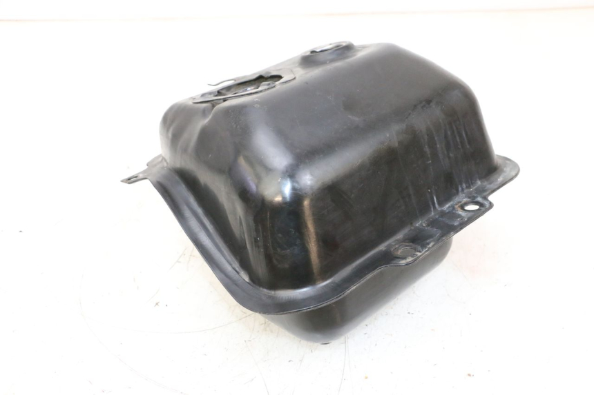 photo de DEPÓSITO DE COMBUSTIBLE SYM ORBIT 2 4T 50 (2008 - 2017) - Detalles de los puntos de fijación