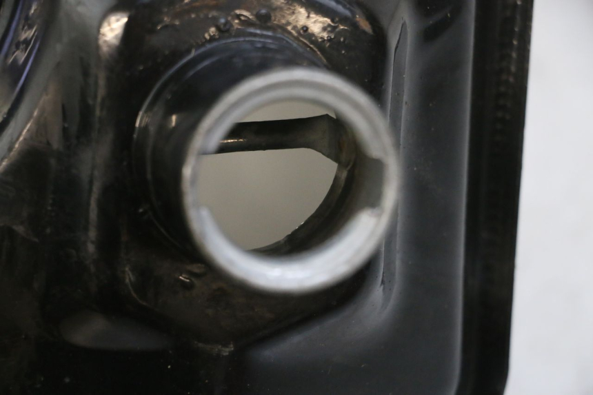 photo de DEPOSITO FUEL TNT MOTOR ROMA 10' 4T 50 (2019 - 2022) - Detalle de la pieza