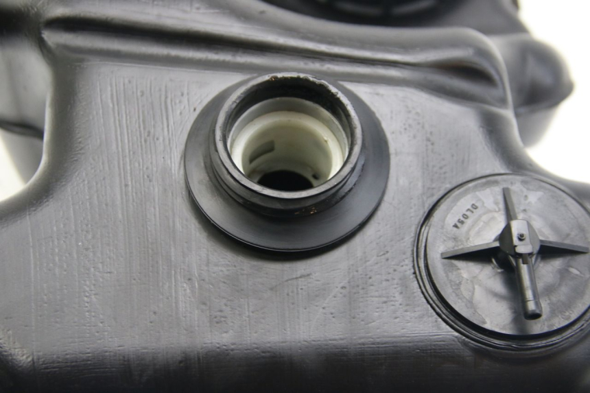 photo de DEPÓSITO DE COMBUSTIBLE SUZUKI SIXTEEN 125 (2008 - 2010)