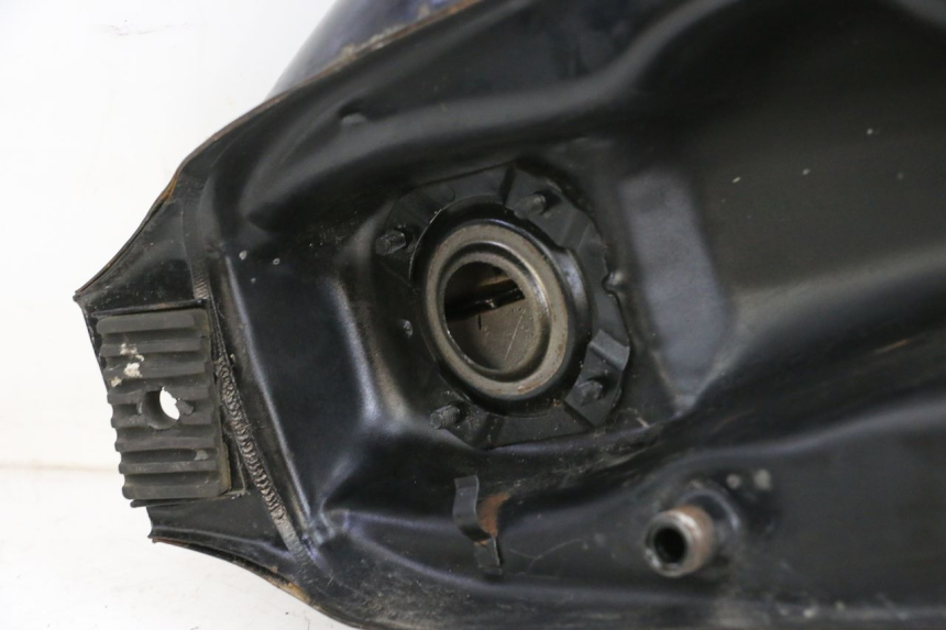 photo de DEPOSITO FUEL KYMCO ZING 125 (1997 - 2003) - Estado de la superficie y material