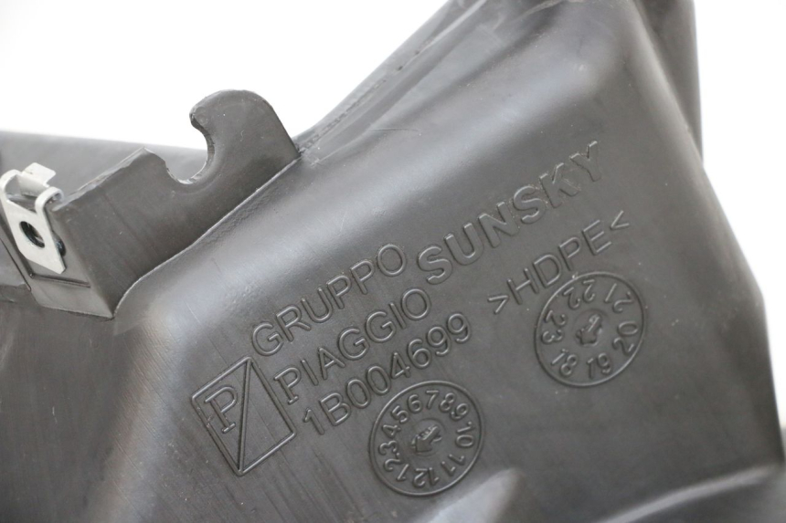 photo de DEPóSITO DE COMBUSTIBLE PIAGGIO ZIP 4T 50 (2018 - 2020) - Estado de la superficie y material