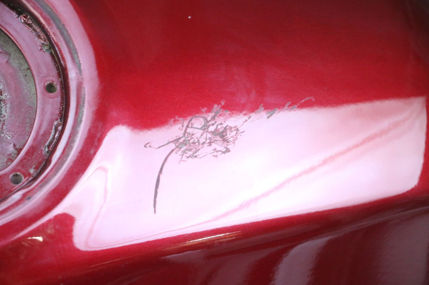 photo de DEPOSITO FUEL KAWASAKI ZR 7 750 (1999 - 2001) - Características distintivas