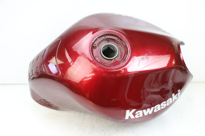 photo de DEPOSITO FUEL KAWASAKI ZR 7 750 (1999 - 2001) - Zoom sobre los componentes