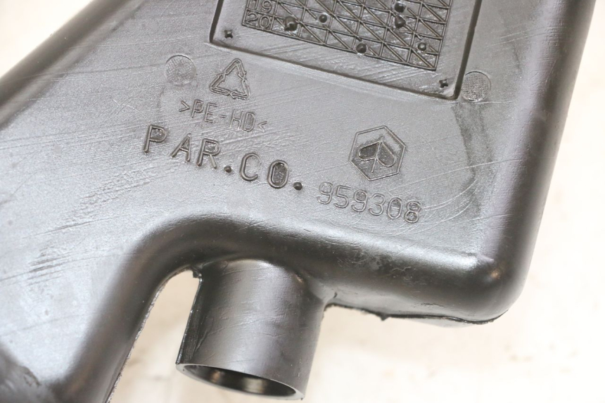 photo de DEPOSITO ACEITE PIAGGIO NRG POWER PUREJET 50 (2018 - 2021)