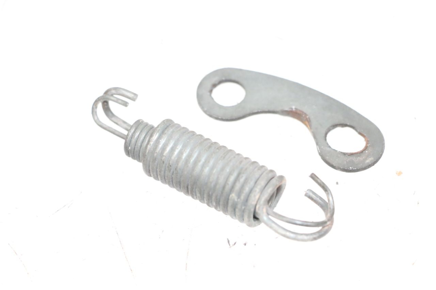 photo de RESORTE PATILLA LATERAL SYM ORBIT III 3 4T 50 (2018 - 2021) - Otra perspectiva