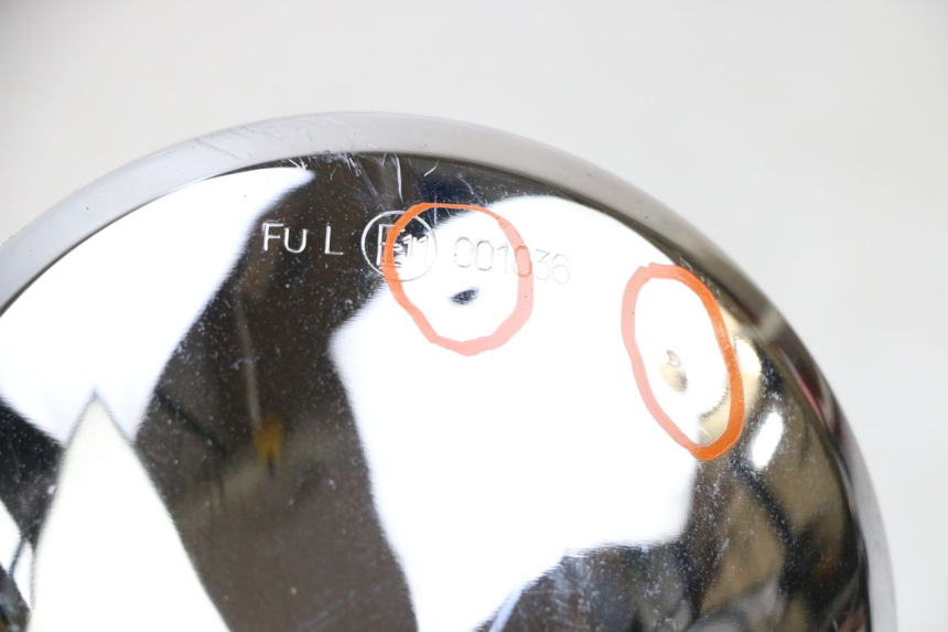 photo de RETROVISOR DERECHO PIAGGIO VESPA GTS SUPER IE 125 (2009 - 2016) - Detalles de los puntos de fijación