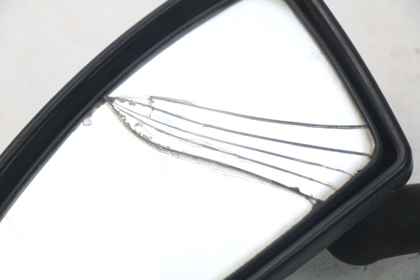 photo de RETROVISOR IZQUIERDO PEUGEOT SATELIS 300 (2012 - 2015) - Primer plano técnico