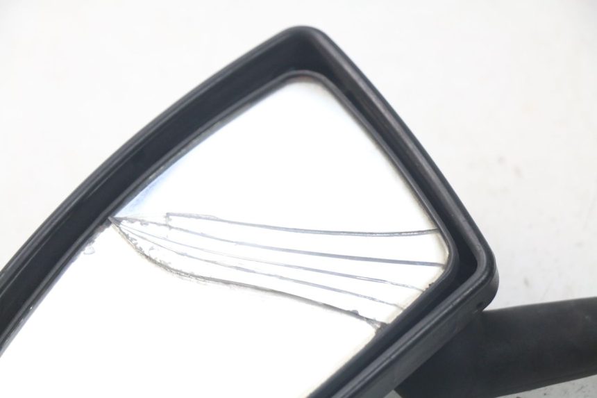 photo de RETROVISOR IZQUIERDO PEUGEOT SATELIS 300 (2012 - 2015) - Estado de la superficie y material