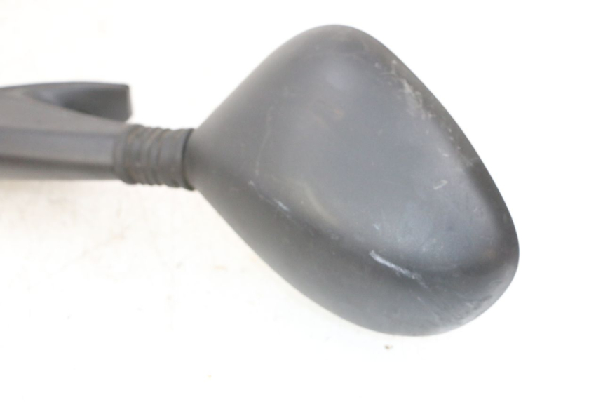 photo de RETROVISOR IZQUIERDO PIAGGIO X8 125 (2004 - 2007) - Detalles de los puntos de fijación