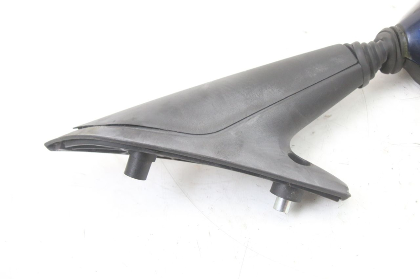 photo de RETROVISOR IZQUIERDO PIAGGIO XEVO - X EVO 125 (2007 - 2017) - Detalles de los puntos de fijación