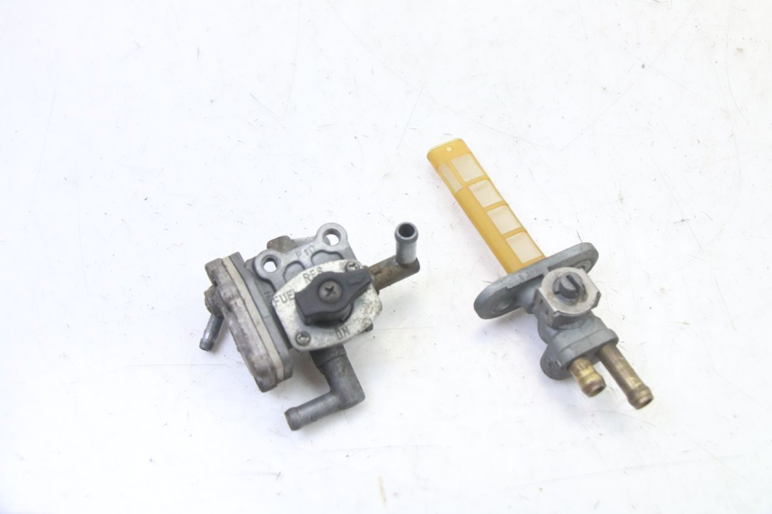 photo de VALVULA DEPOSITO SUZUKI GS GSE 500 (2001 - 2003)