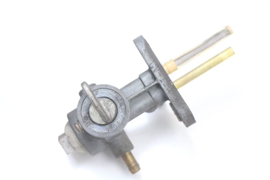 photo de Grifo del depósito HYOSUNG GV AQUILA 125 (2000 - 2004) - Vista principal