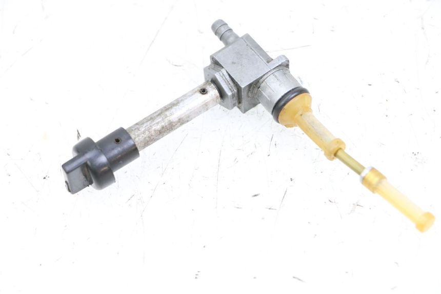 photo de GRIFO DEL DEPóSITO PEUGEOT LUDIX 50 (2005 - 2007) - Primer plano técnico