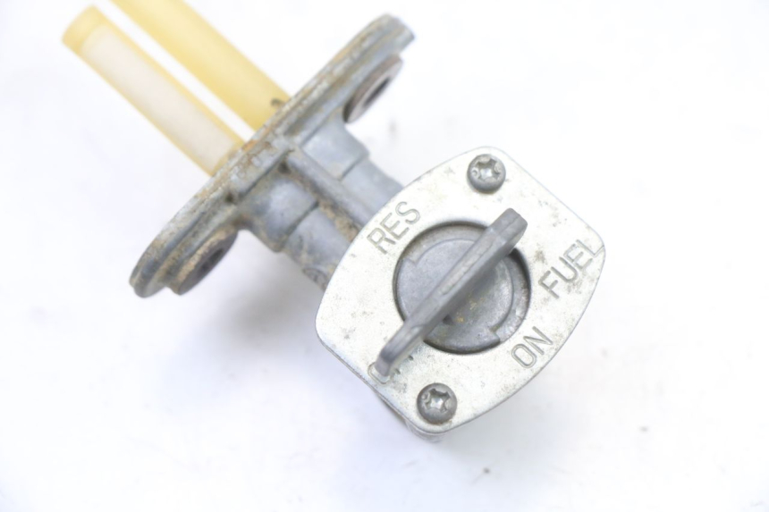 photo de GRIFO DEL DEPóSITO YAMAHA TTR 125 (2000 - 2020) - Zoom estado de uso