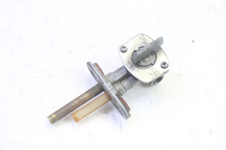 photo de GRIFO DEL DEPóSITO YAMAHA TTR 125 (2000 - 2020) - Otra perspectiva