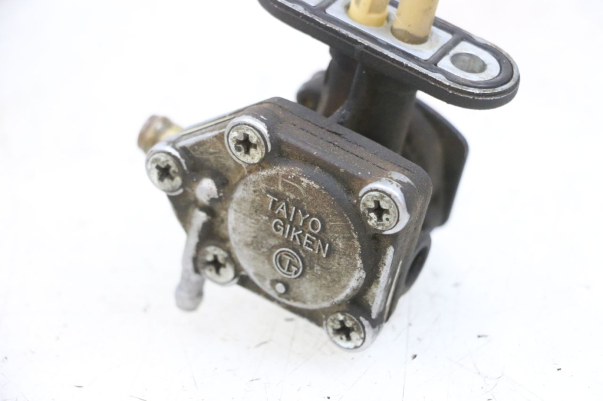 photo de VALVULA DEPOSITO KAWASAKI ZR 7 750 (1999 - 2001) - Otra perspectiva