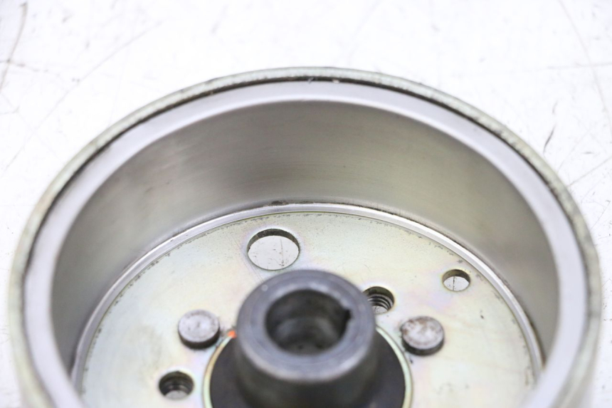 photo de VOLANTE MAGNETICO MBK BOOSTER SPIRIT NAKED 50 (2004 - 2017) - Zoom estado de uso