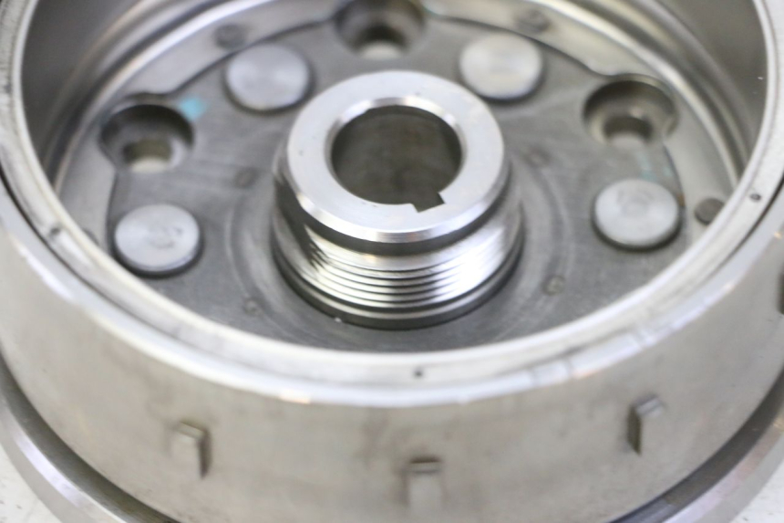 photo de VOLANTE MAGNETICO HONDA CBF 125 (2009 - 2015)