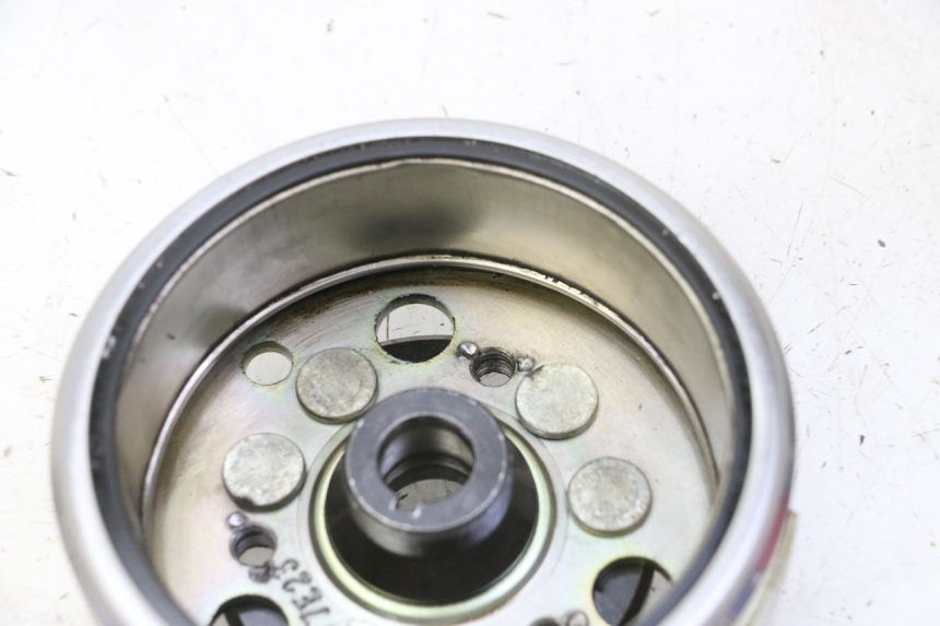 photo de VOLANTE MAGNETICO KYMCO GRAND DINK 125 (2008 - 2014)