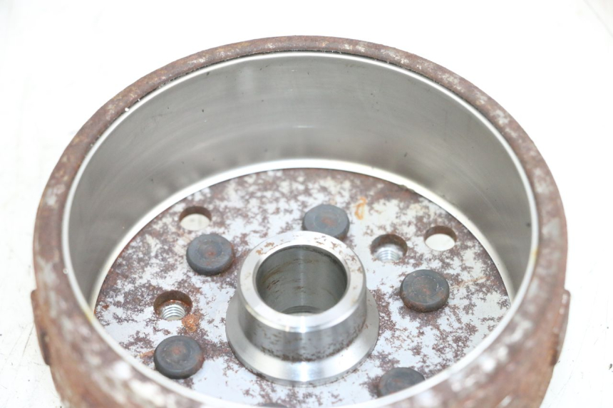 photo de VOLANTE MAGNETICO DAELIM S1 125 (2007 - 2016) - Primer plano técnico