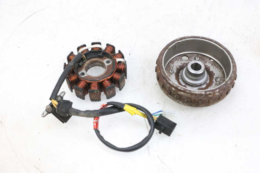 photo de ESTATOR KYMCO AGILITY 16+ 4T 50 (2018 - 2023) - Primer plano técnico