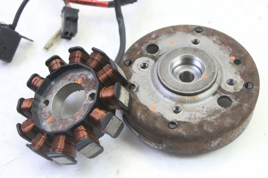 photo de ROTOR ESTATOR KYMCO AGILITY NAKED RENOUVO 2T 50 (2011 - 2018)