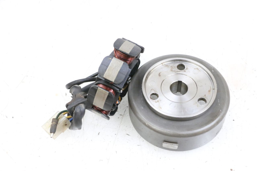 photo de ESTATOR MAG POWER BOMBERS 4T 50 (2016 - 2026) - Vista general del producto