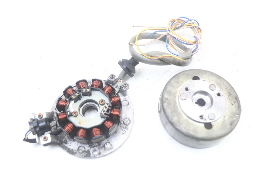 photo de ESTATOR YAMAHA BW'S 50 (2004 - 2017) - Detalle de la pieza