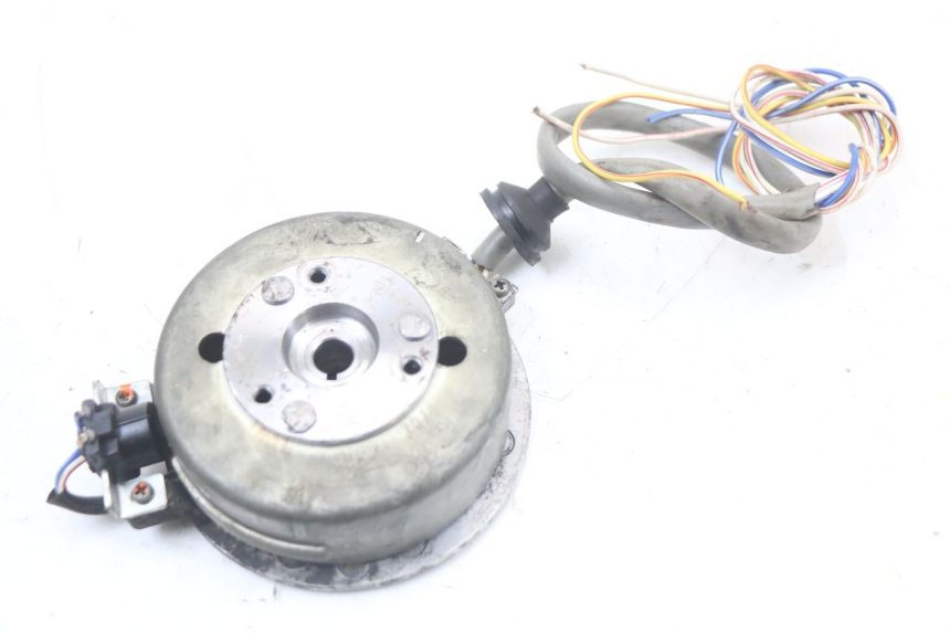 photo de ESTATOR YAMAHA BW'S 50 (2004 - 2017) - Vista general del producto