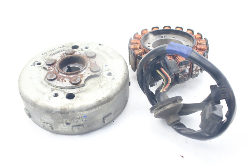 photo de ROTOR ESTATOR YAMAHA BW'S BWS 125 (2010 - 2013) - Detalles de los puntos de fijación