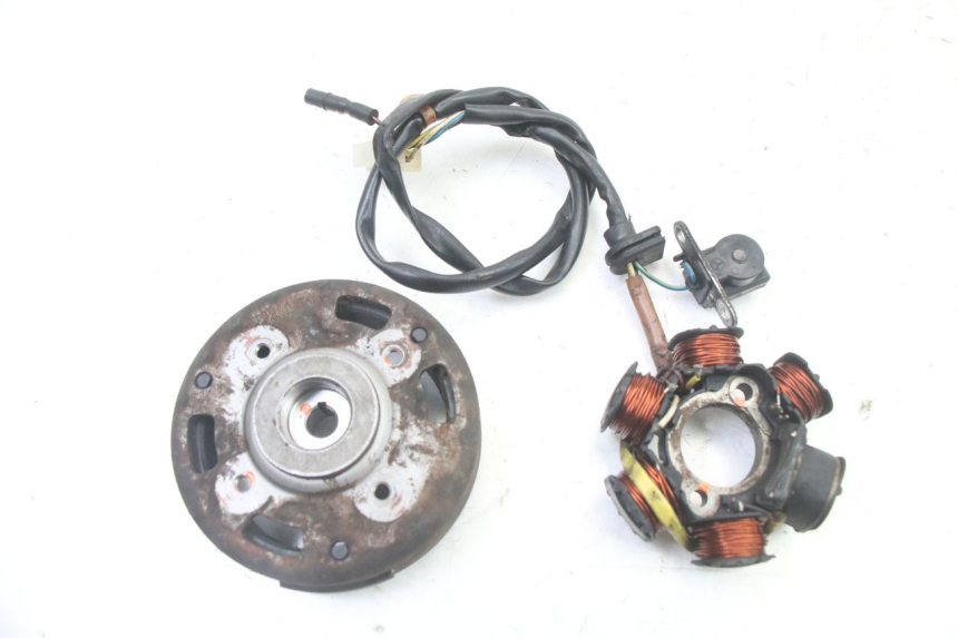 photo de ESTATOR PEUGEOT ELYSTAR 50 (2002 - 2014)