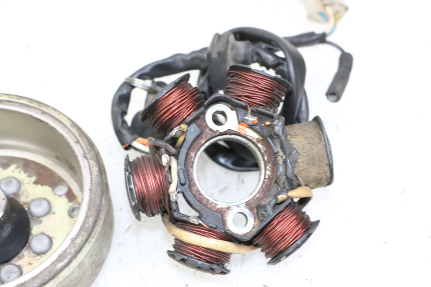 photo de ROTOR ESTATOR PEUGEOT KISBEE 2T 50 (2010 - 2017)