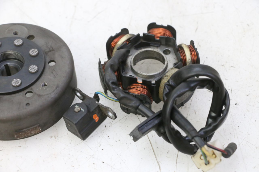 photo de ROTOR ESTATOR PEUGEOT KISBEE 2T 50 (2010 - 2017)