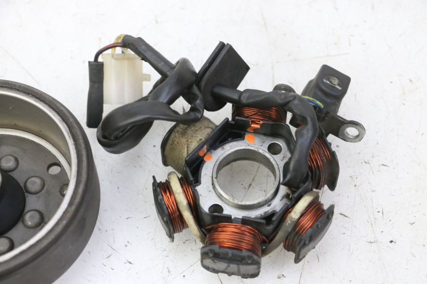 photo de ROTOR ESTATOR PEUGEOT KISBEE 2T 50 (2010 - 2017)